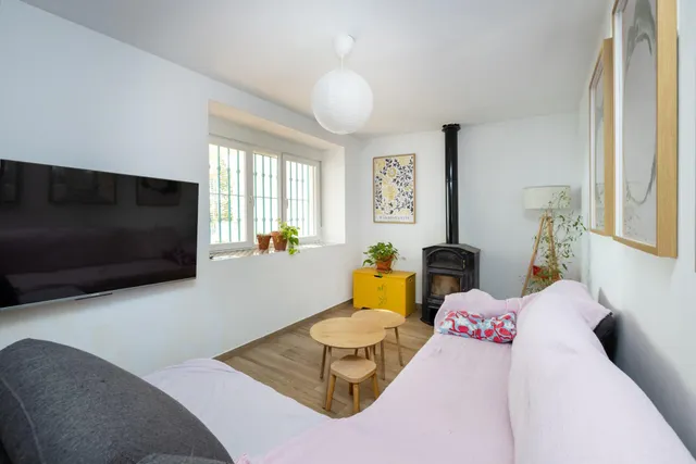 ¡Tu hogar soñado te espera en esta espectacular casa reformada! — 13