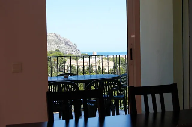 Espacioso apartamento de 3 dormitorios con vistas al mar en Jávea — 19