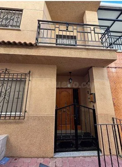 SE VENDE casa OKUPA en C Rio Sil 4 de Lorca - foto 3