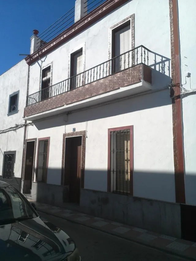 Se vende Casa Adosada OKUPADA en Umbria 57 Peñarroya-Pueblon