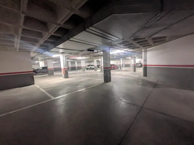 GARAJE CON TRASTERO EN JUAN DE BORBON - foto 4