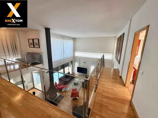 ESPECTACULAR CHALET EN LA ALCAYNA JUNTO AL COLEGIO SAN JORGE — 28