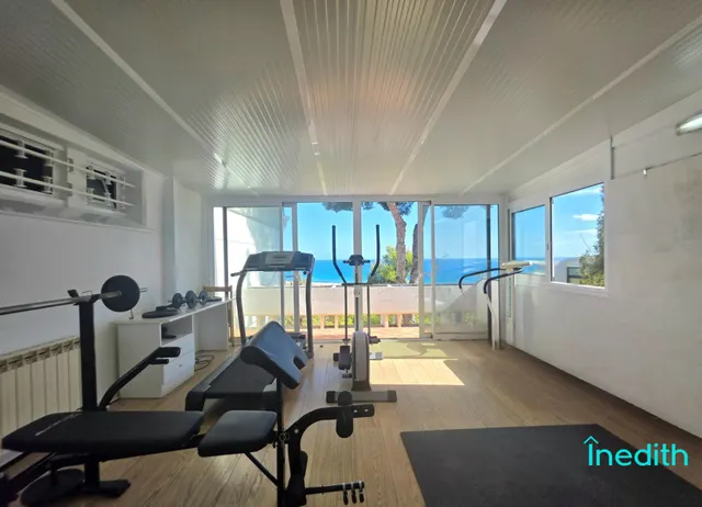 Gran casa en urbanización privada Rat Penat con preciosas vistas — 46