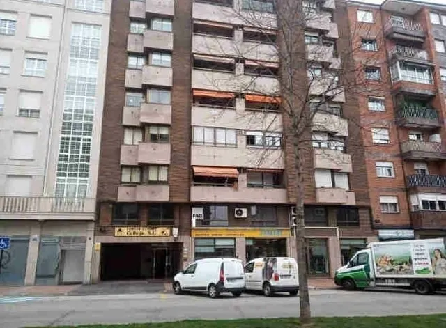 Oficina en Avda de  América, Ponferrada — 2