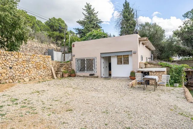 Finca rústica con terreno y casa reformada — 34