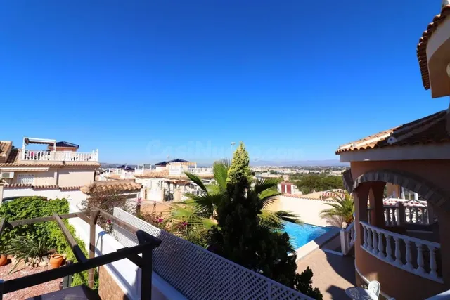Villa 3 habitaciones 102m² en venta - Pueblo — 3