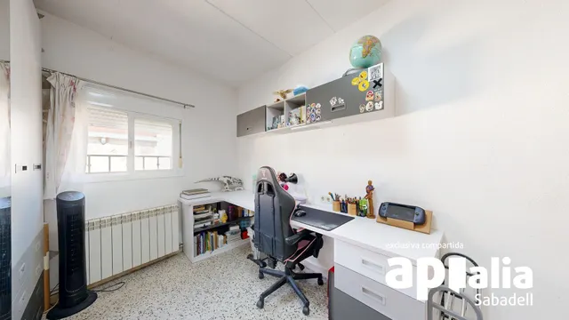 Casa adosada unifamiliar en Barberà del Vallès — 47