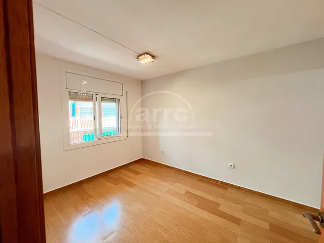 Ático con terraza privada de 60 m2, cerca del mar y de la es - foto 3
