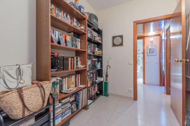 Acogedor piso de 2 dormitorios en el corazón de L'Eixample con posibilidad de alquiler de pk en la misma finca — 26
