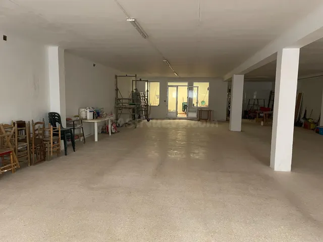 OPORTUNIDAD ÚNICA! AMPLIO LOCAL COMERCIAL EN PLANTA BAJA EN  - foto 5