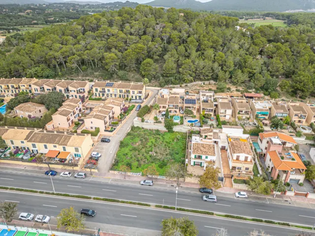 Solar Urbano para construir 6 adosados en Cala Ratjada en Avenida Juan Carlos I — 6