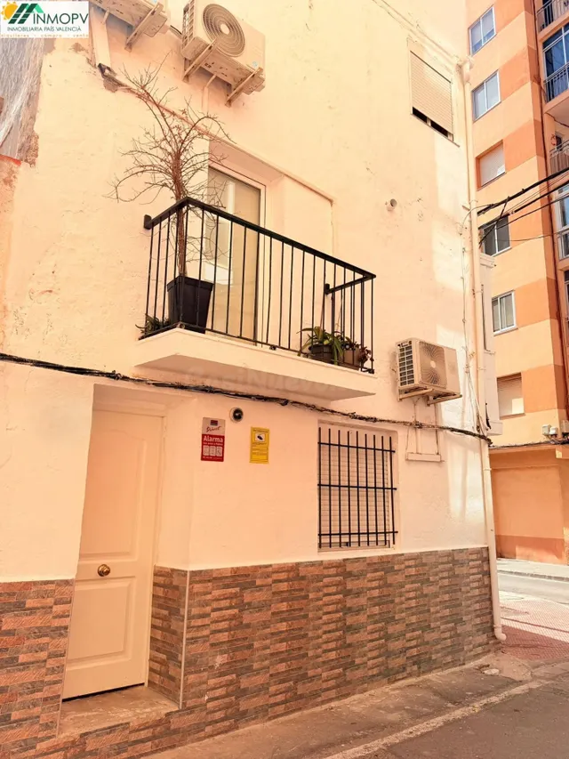 SE VENDE CASA ENTERA CON 3 VIVIENDAS INDEPENDIENTES! IDEAL I - foto 2