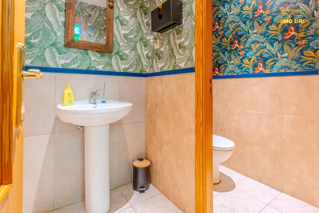 “Restaurante con licencia en 1.993 m2 de parcela y potencial para 3 viviendas en Hita” — 44
