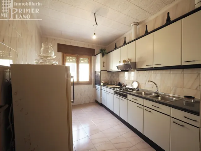 Amplia Casa en Tomelloso - Ideal para Familias - foto 2