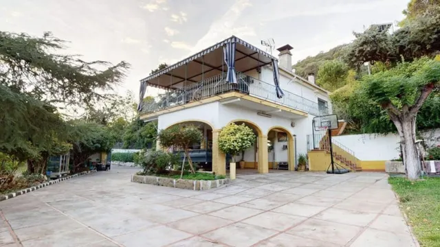 Chalet en El Brillante: Ubicación exclusiva, Córdoba — 9