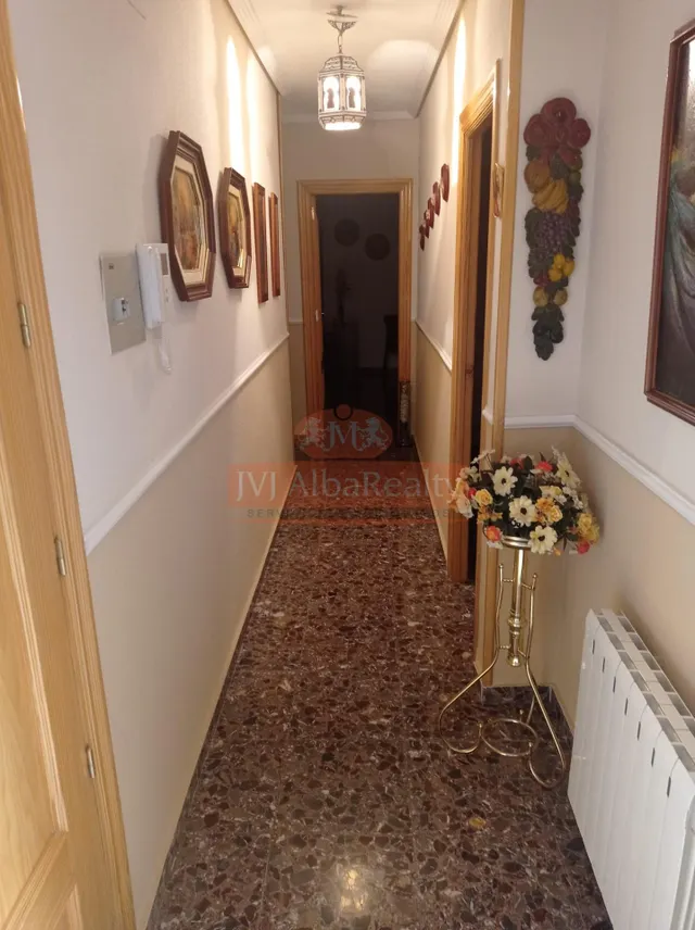 SE VENDE PISO Y LOCAL EN SAN PEDRO(PUEBLO) EN BUEN ESTADO, CON 5 DORMITORIOS. — 15