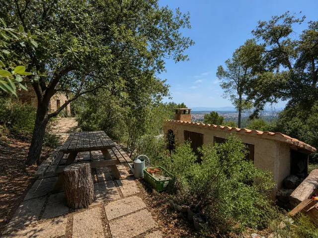 UNA MASIA D'ENCANT PER A VOSALTRES — 15