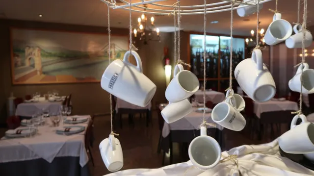 Local Comercial:  RESTAURANTE — 2
