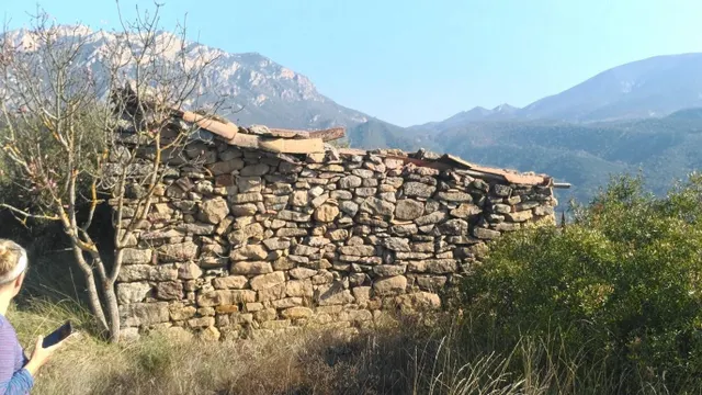 IMPRESIONANTE FINCA! Fantástica Finca en Ager de 110.000 m2 - foto 2