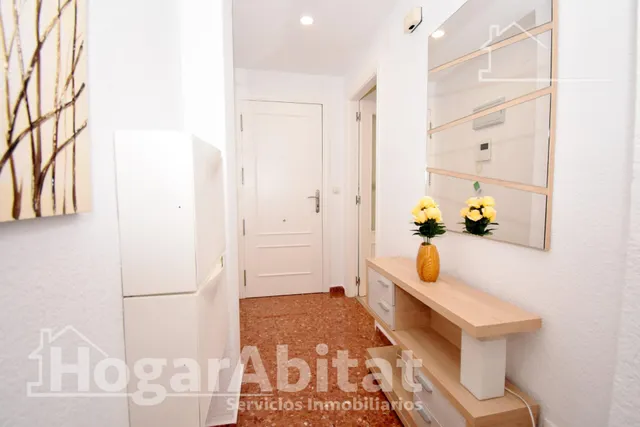 Confort y luminosidad en este piso exterior con garaje y ascensor — 27