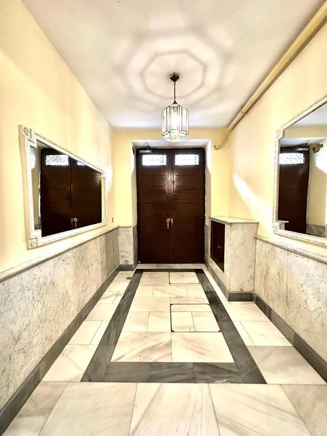 Planta baja 1 habitación 72m² en alquiler - Centro — 27