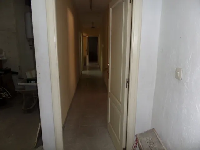 LOCAL COMERCIAL DE MAS DE 300 M2 — 6