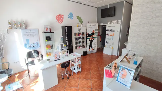 EN EXCLUSIVA LOCAL EN VENTA EN AVENIDA MOLIERE, MALAGA - foto 2