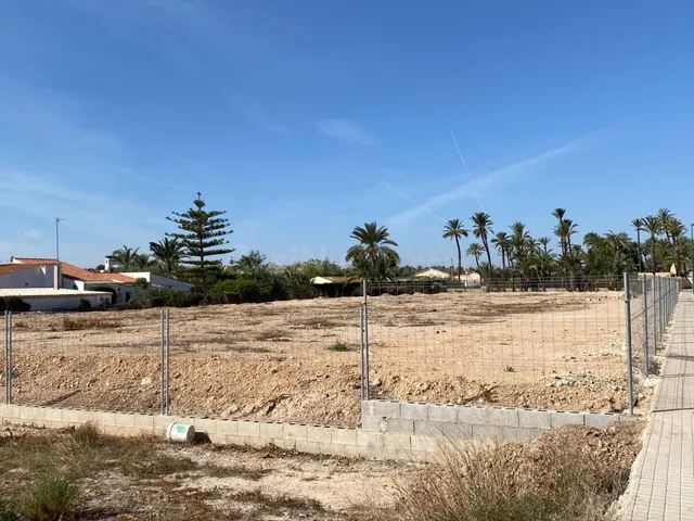Oportunidad única: Amplia Parcela en Alzabares, Elche. - foto 5