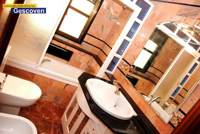 CENTRICO APARTAMENTO DÚPLEX CON CALEFACCIÓN Y GRAN TERRAZA — 3