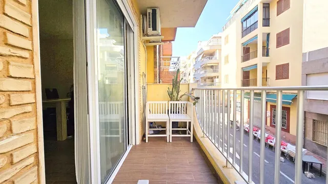 ESPACIOSO APARTAMENTO DE 3 habitaciones JUNTO A LA PLAYA - foto 2