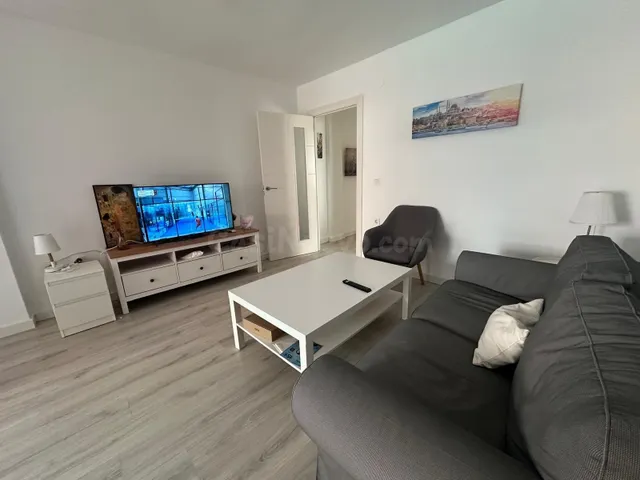 PISO EN ALQUILER DE TEMPORADA EN ALMINARES – GRANADA