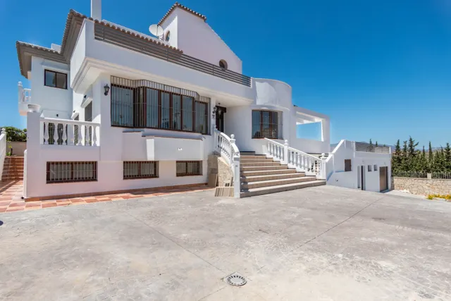 Villa Reformada con Vistas Panorámicas en la Sierrezuela — 4