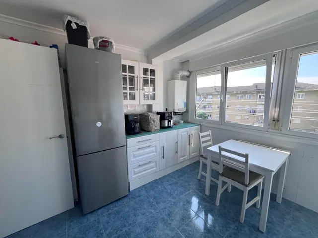 PRECIOSO PISO JUNTA A LA RIA DE COLINDRES DE 3 DORMITORIOS — 27