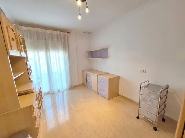 Gran casa familiar en el centro de Pinoso con garaje excepcional y posibilidades para crear tu propio negocio — 41