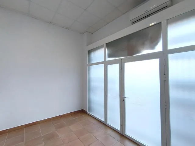 Se alquila local comercial ideal para instalar tu negocio. - foto 3
