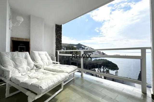 Apartamento con vistas al mar, terraza y parking a pocos pas - foto 4