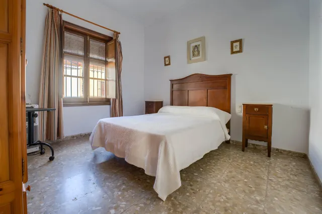 ¡¡ESPECTACULAR!! Adosada de esquina de 223 m2 con patio, terraza y garaje — 21
