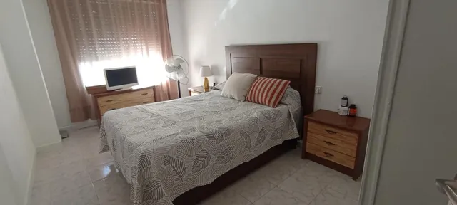 Piso en venta en Santa Rosa–Valdeolleros: comodidad, terraza - foto 2
