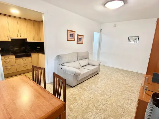 Planta Baja Espaciosa y Acogedora en Ca N'Anglada, Terrassa 