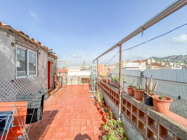 Edificio en venta a solo una calle de la playa de Lloret de 