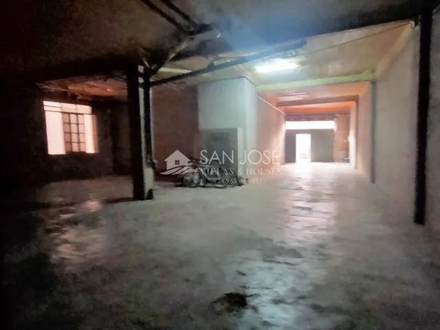 SE ALQUILA LOCAL GRANDE EN ASPE EN BUENA ZONA - foto 5