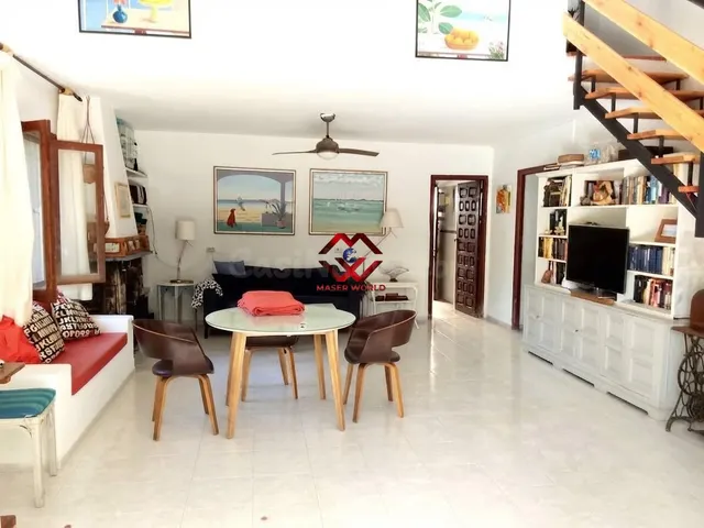 Chalet en venta a 100 metros del mar en Santiago de la Riber - foto 2