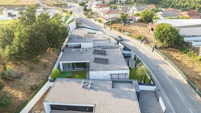 Chalet 3 habitaciones 306m² en venta - Campos e Louredo — 27