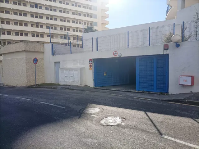 PLAZA DE GARAJE EN BENALMADENA COSTA (LOS PATOS) A 250 M DEL MAR — 2