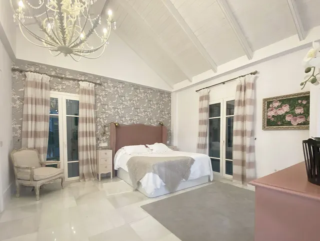 Chalet 13 habitaciones 1002m² en venta - Marbella — 24