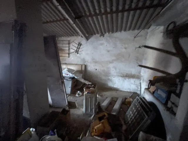 CASA EN ESQUINA EN CASAS DE DON ANTONIO — 32