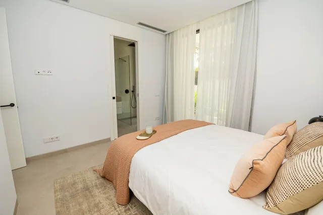 DOS ESPECTACULARES VILLAS RECIÉN TERMINADAS EN EL CENTRO DE MARBELLA — 5