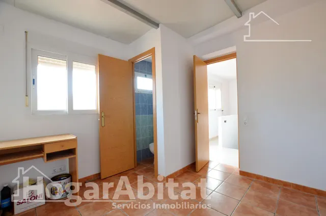 ¡PLAYA DE DAIMUS! ÁTICO DÚPLEX ACOGEDOR Y EXTERIOR CON BALCÓN Y TERRAZA — 47