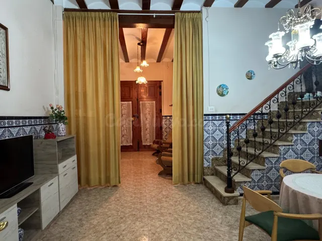 ALG144 - CASA DE 227M2 EN LA CALLE SANTA BARBARA EN ALGEMESI - foto 3