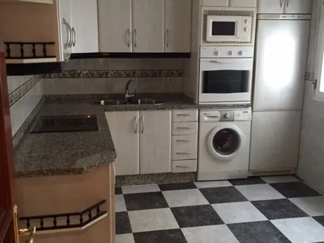 SE VENDE CHALET TORRE ADOSADO EN LA BAÑEZA.
